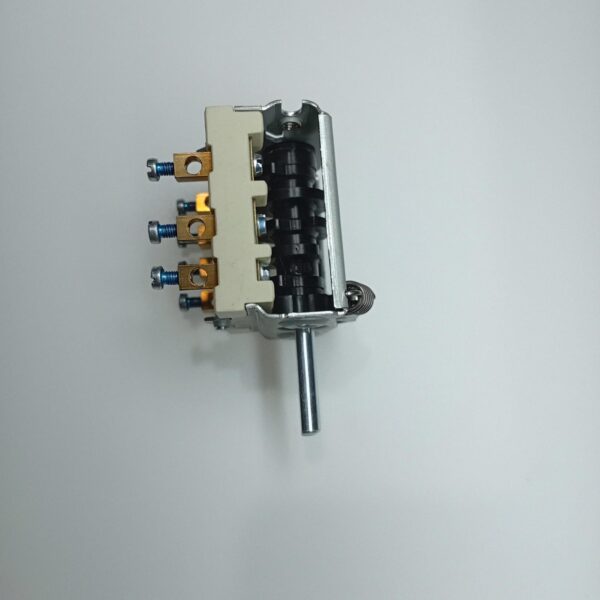 مفتاح بلاطات Ego 16A